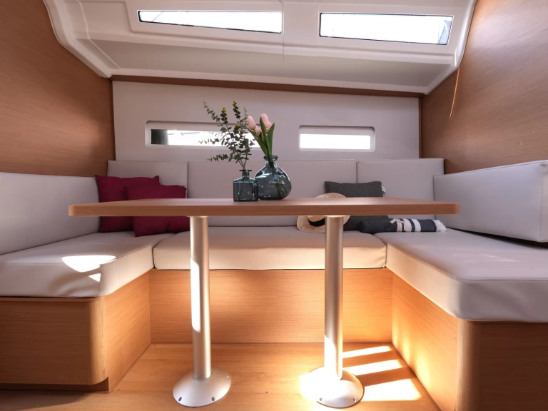 Wynajem w Salerno- Jeanneau Sun Odyssey 410 na SamBoat