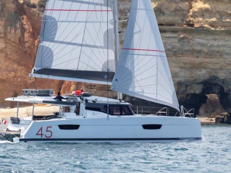 Wynajmij Fountaine Pajot Elba 45 w Palma de Mallorca
