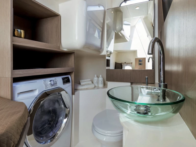 Wynajem Motorówka Absolute z patentem 