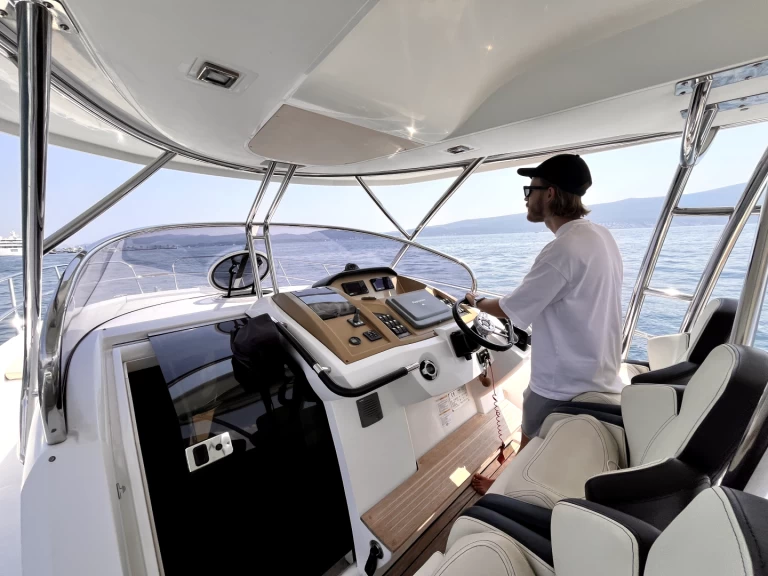 Wynajem w Tivat- Sessa Marine Key Largo 36 na SamBoat