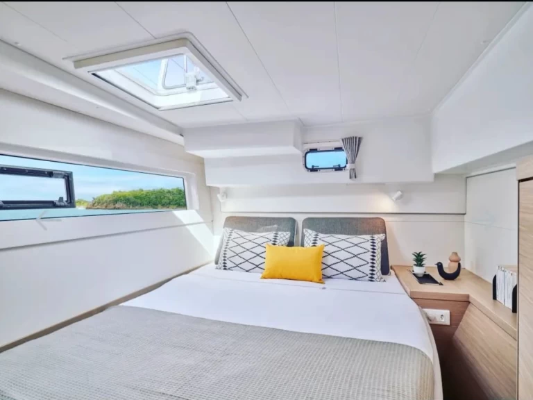 Wynajmij Katamaran z lub bez skippera Lagoon w Marsala