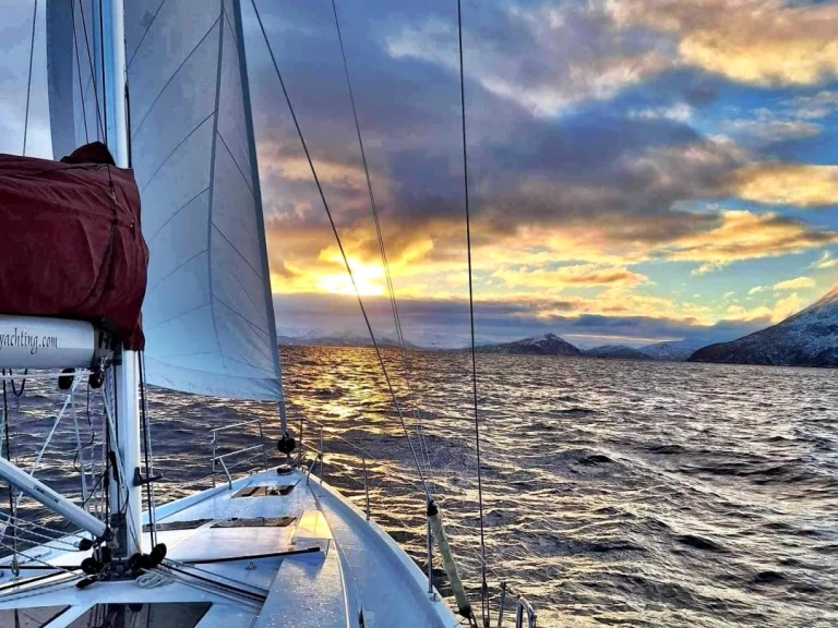 Wynajmij Hanse Hanse 458 w Eidkjosen