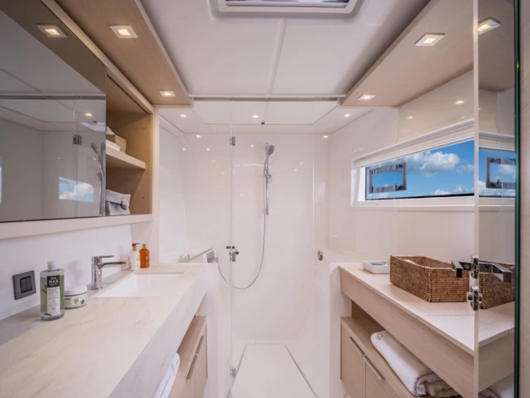 Wynajem Katamaran w Vlychada - Lagoon Lagoon 46