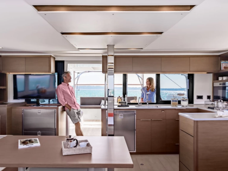 Wynajem łodzi Vlychada tanio Lagoon 46