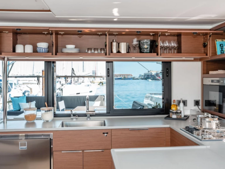 Wynajem Katamaran w Vlychada - Lagoon Lagoon 46