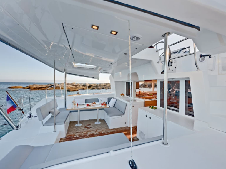 Wynajem łodzi Lagoon Lagoon 450 F w Vlychada na SamBoat 