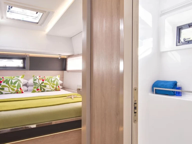 Katamaran do wynajmu w Piraeus w najlepszej cenie