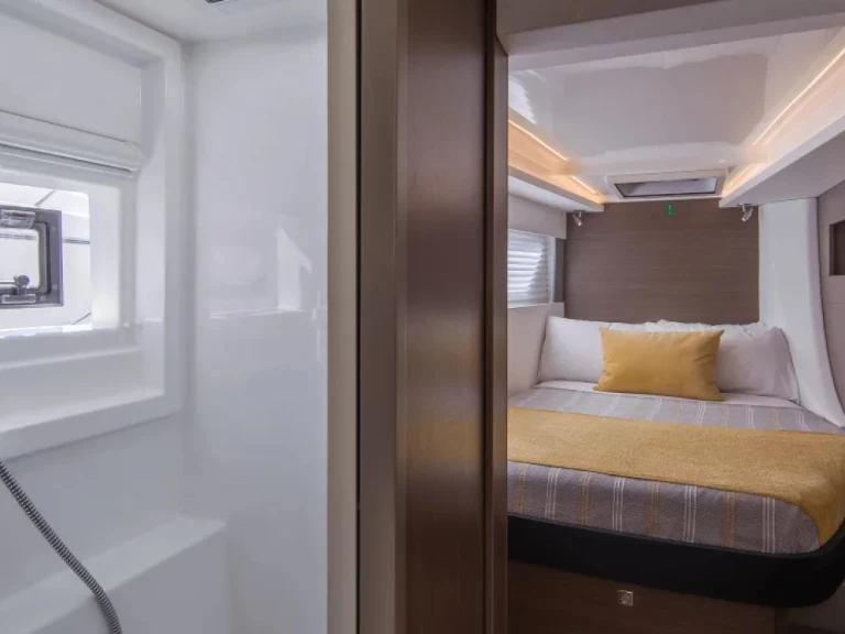 Wynajem łodzi Raiatea tanio Leopard 42