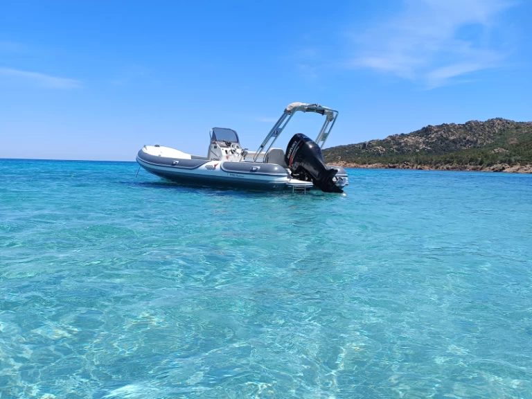 Wynajmij Łódż półsztywna z lub bez skippera MV Marine w Bonifacio