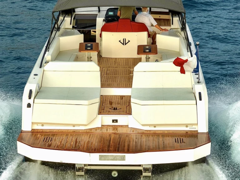 Wynajem Motorówka BB Yatchs z patentem 