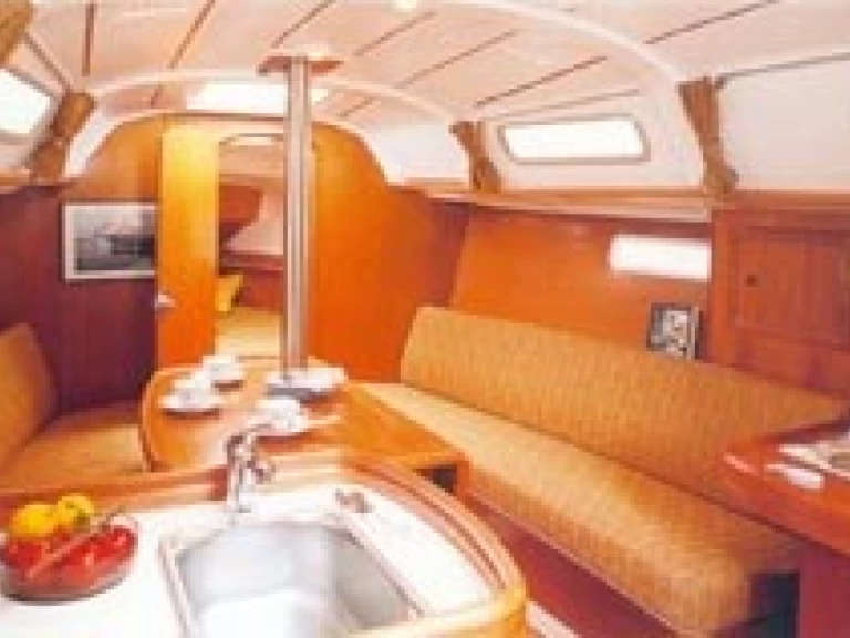 Wynajmij Bénéteau Oceanis 31 w Procida