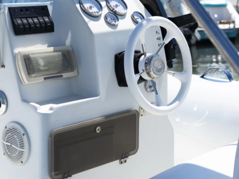 Wynajem łodzi  Motorboat 6 w Torre Canne na SamBoat 