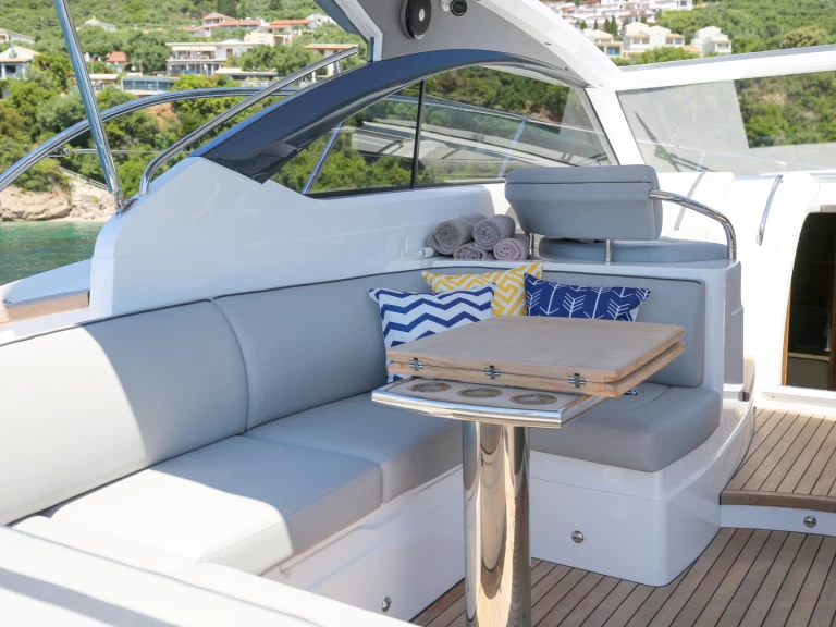 Wynajem Motorówka w Gouvia - Princess Princess V40