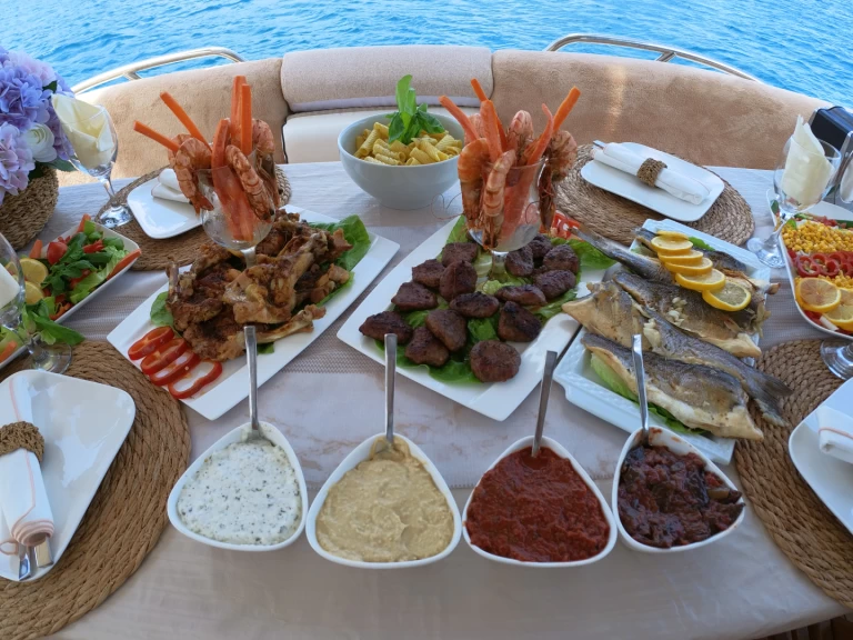 Wynajem łodzi Kemer tanio Sunseeker Manhattan 56