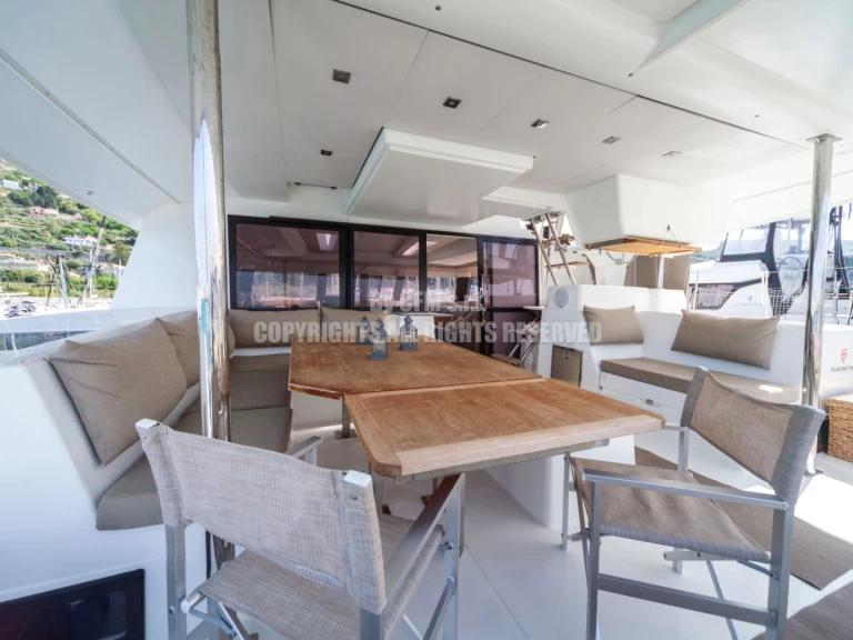 Wynajem Katamaran w Capo d'Orlando - Fountaine Pajot Saba 50