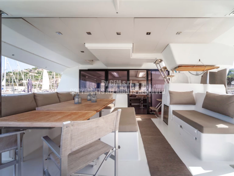 Wynajem łodzi Fountaine Pajot Saba 50 w Capo d'Orlando na SamBoat 