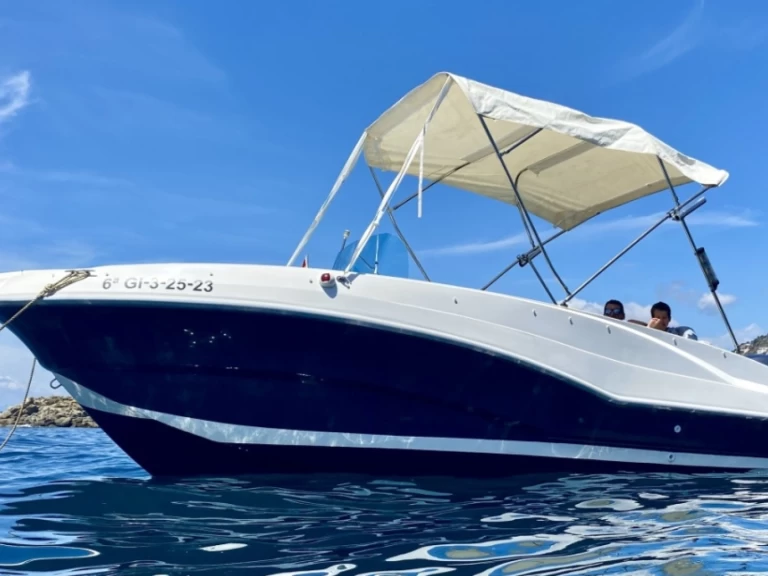 Wynajem Motorówka Rio z patentem 