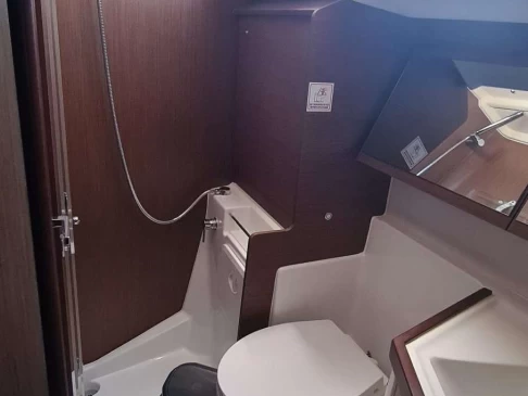 Wynajmij Żaglowiec z lub bez skippera Bénéteau w Preveza