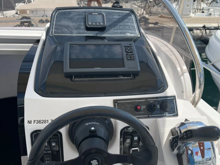 Wynajem Motorówka Ranieri z patentem 