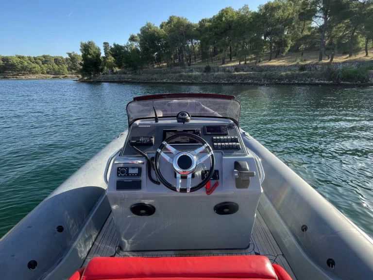 Wynajem łodzi Lomac Lomac 750 w Sibenik na SamBoat 