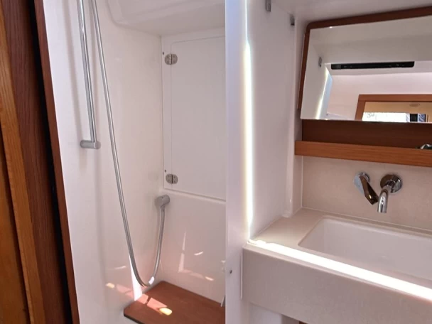 Żaglowiec do wynajmu w Furnari w najlepszej cenie