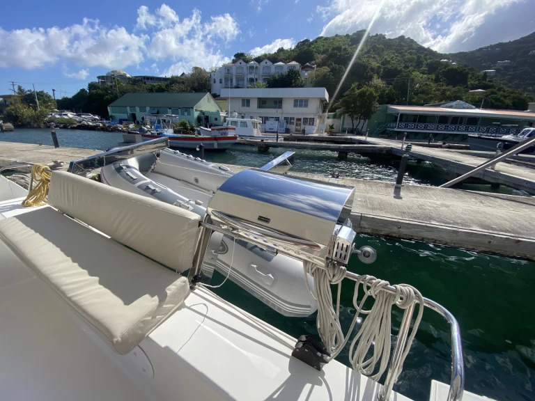 Wynajem Katamaran Fountaine Pajot z patentem 