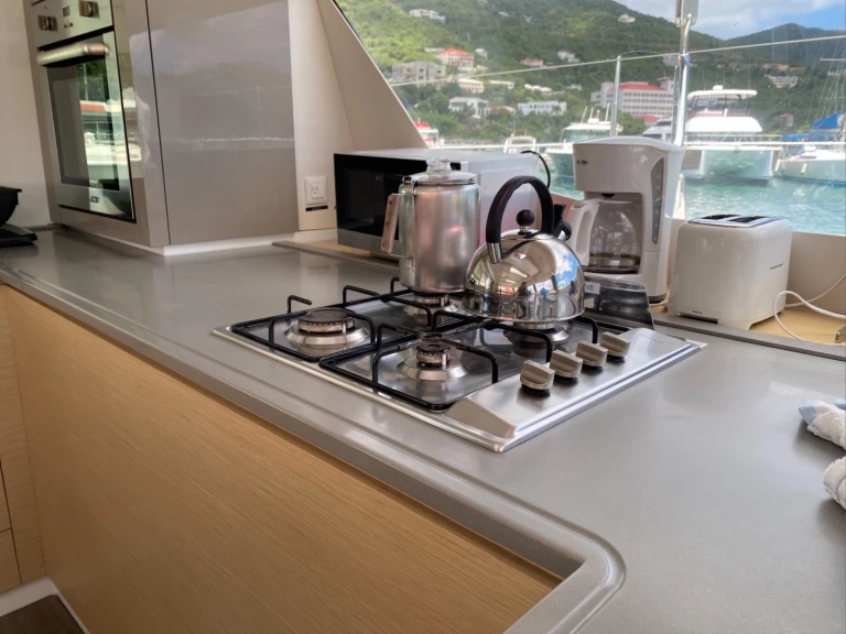 Wynajmij Fountaine Pajot Saba 50 w Road Town