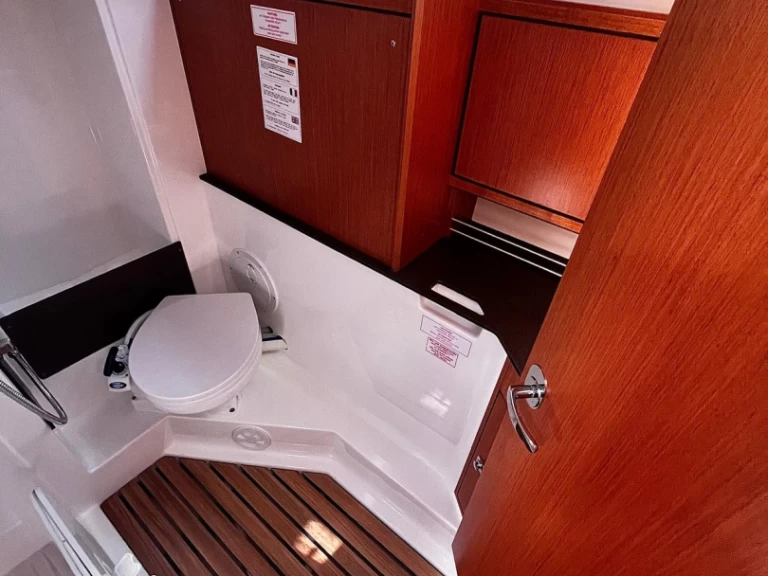 Wynajmij Bavaria Cruiser 34 w Sukosan