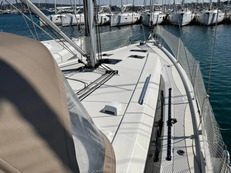 Bénéteau Oceanis 41.1 między profesjonalistami a osobami prywatnymi w Sukosan