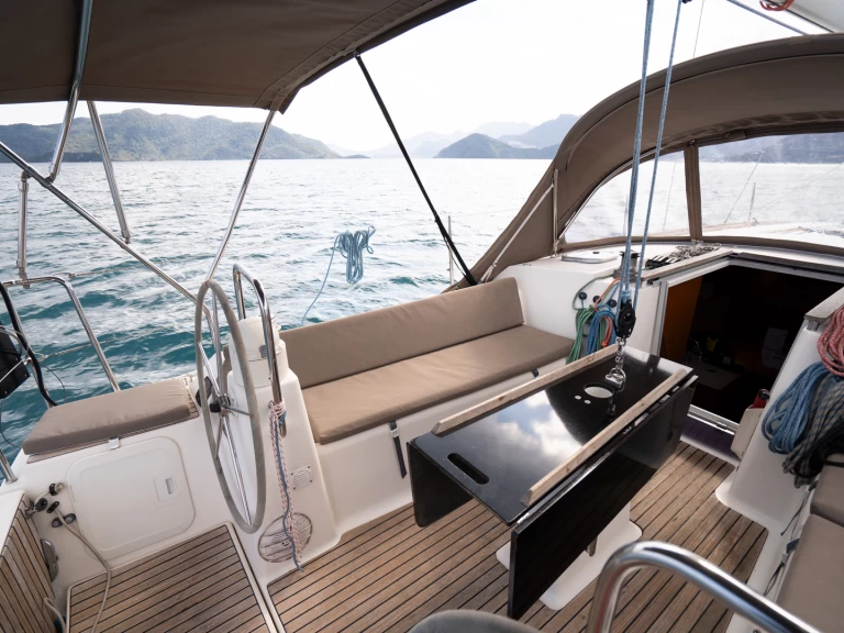 Wynajem łodzi Marmaris tanio Dufour 335 Grand Large