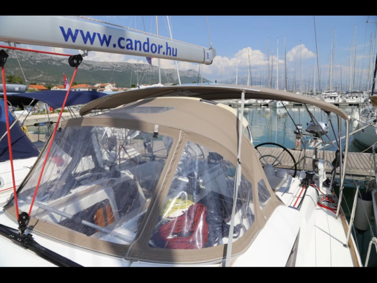 Wynajem w Kastel Gomilica- Jeanneau Sun Odyssey 419 na SamBoat