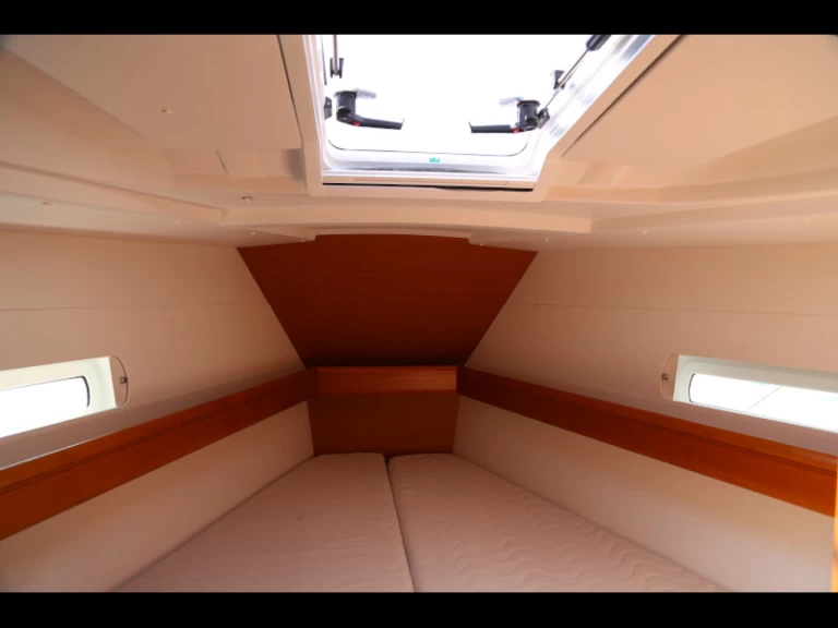 Wynajem łodzi Kastel Gomilica tanio Sun Odyssey 419