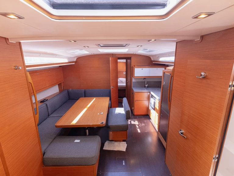 Wynajmij Żaglowiec z lub bez skippera Dufour w Kastel Gomilica