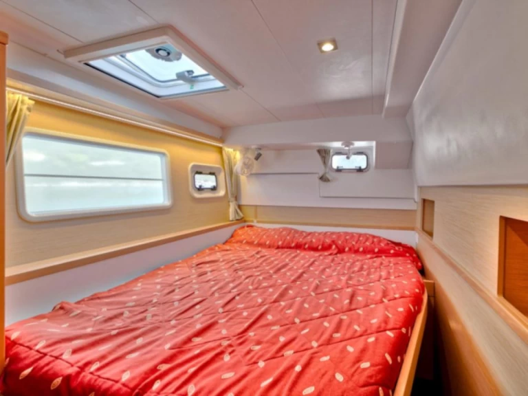 Katamaran do wynajmu w Palairos w najlepszej cenie