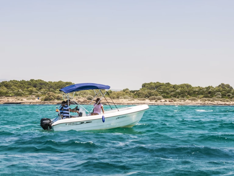 Wynajem Motorówka w Portocolom - Mistral Mistral