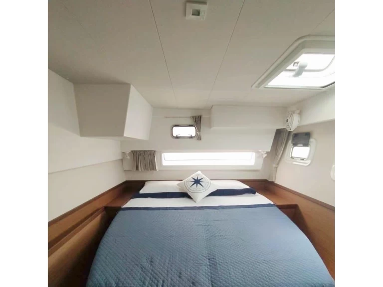 Wynajem łodzi Porto Pollo tanio Lagoon 42