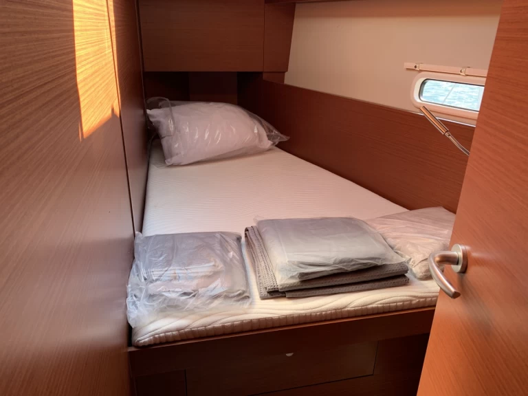 Wynajem Żaglowiec Hanse z patentem 