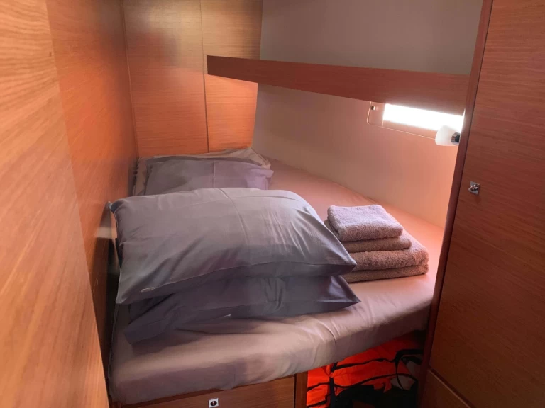 Wynajmij Dufour Dufour 460 Grand Large w Lavrio