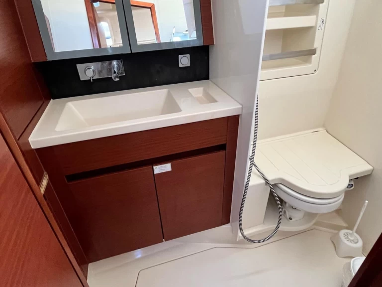 Wynajmij Hanse Hanse 418 w Lavrio