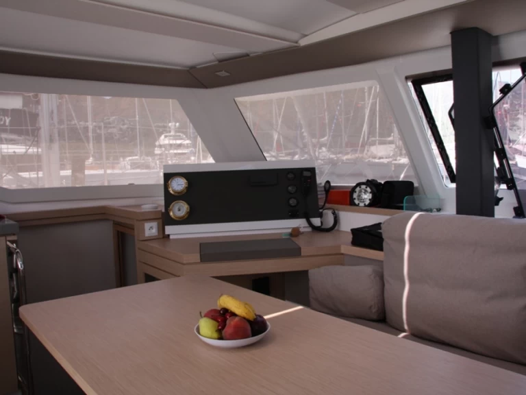 Wynajem Katamaran w Marmaris - Fountaine Pajot Lucia 40