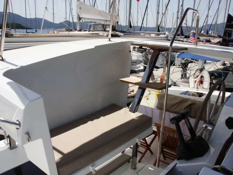 Wynajem łodzi Fountaine Pajot Lucia 40 w Marmaris na SamBoat 