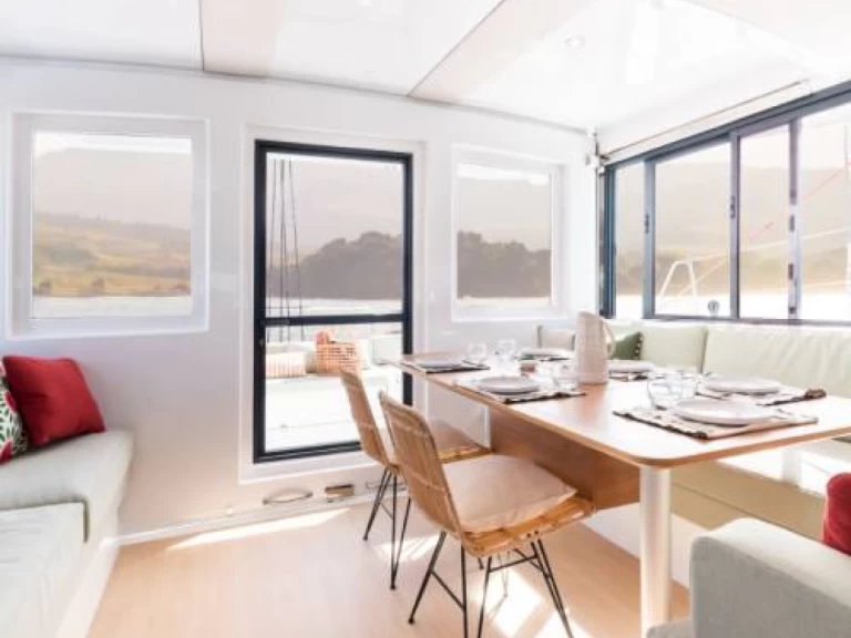 Bali Bali Catsmart między profesjonalistami a osobami prywatnymi w Golfo Aranci