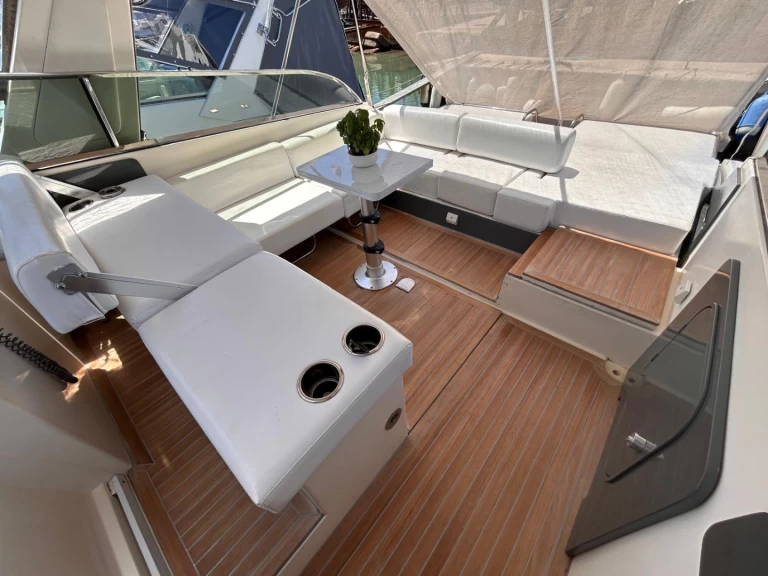 Wynajem łodzi Nettuno tanio Synthesi 40