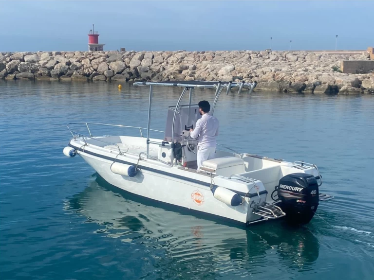 Sessa Marine Sessa 21 SunShine między profesjonalistami a osobami prywatnymi w Nettuno