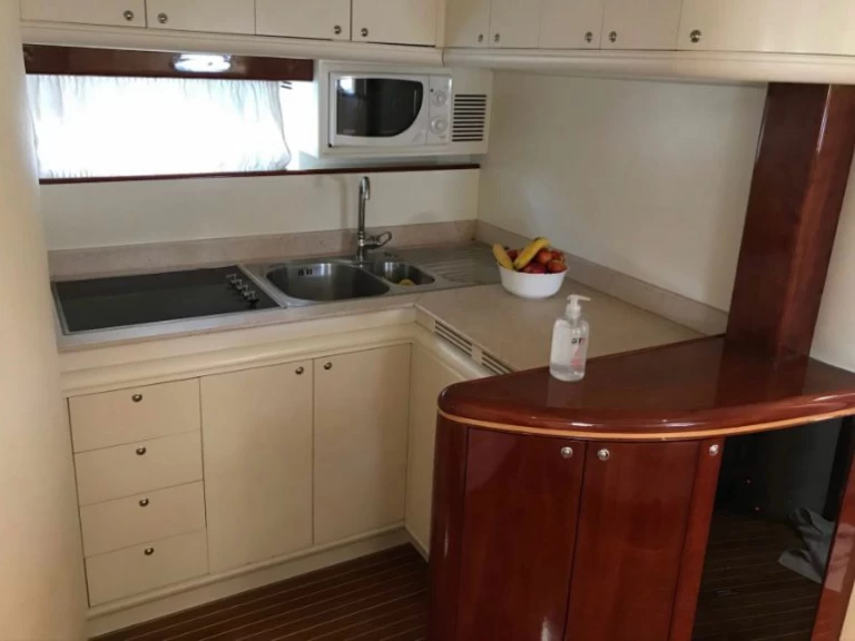 Wynajem łodzi Nettuno tanio Rizzardi 50 Top Line