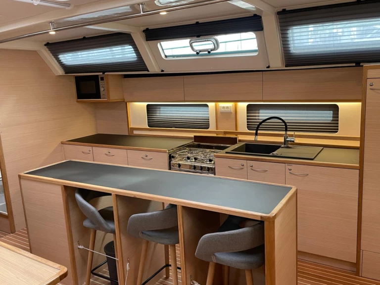 Żaglowiec do wynajmu w Salerno w najlepszej cenie