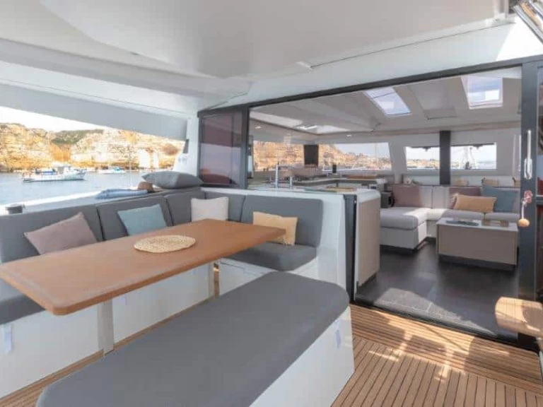 Wynajmij Fountaine Pajot Elba 45 w Palma de Mallorca
