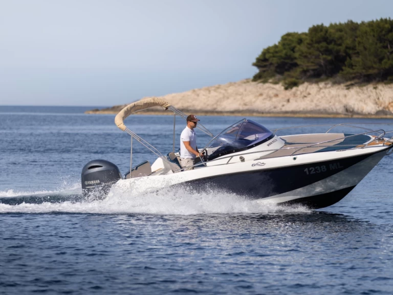 Wynajmij Motorówka z lub bez skippera Galeon w Mali Losinj