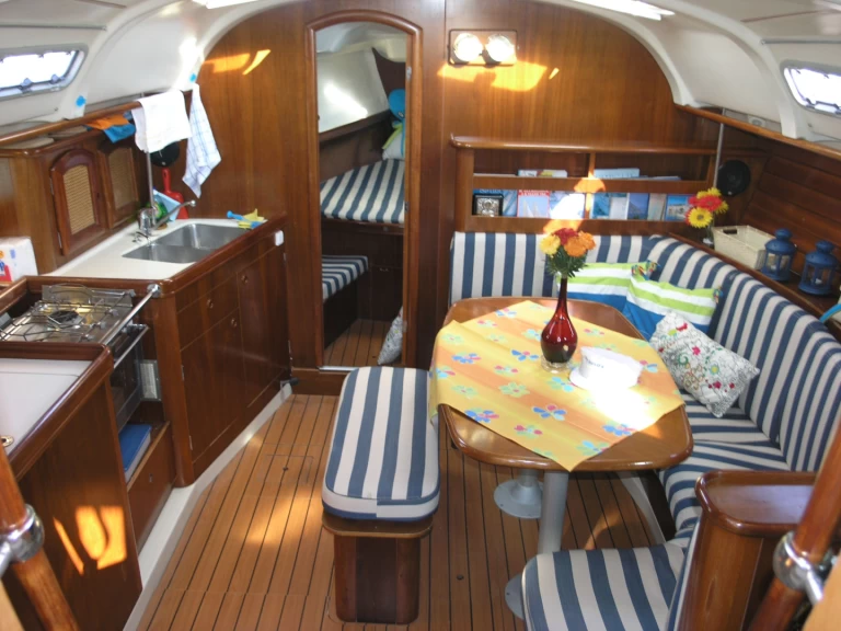 Żaglowiec do wynajmu w Lefkáda w najlepszej cenie