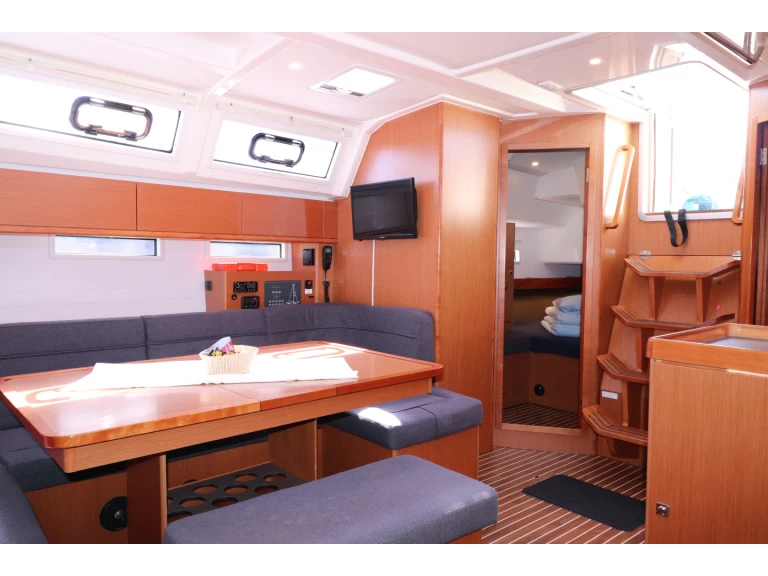 Żaglowiec do wynajmu w Yerseke w najlepszej cenie